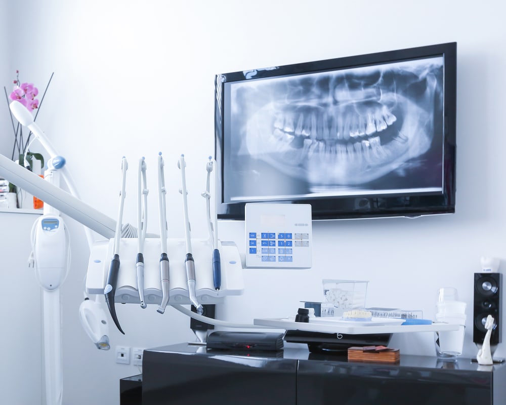 Technologie dentaire, Dentiste à Laval